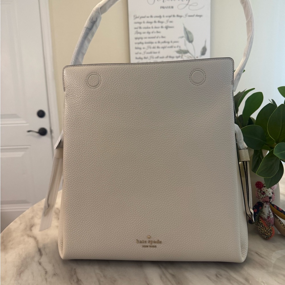 NWT kate spade Dumpling Large Cream Pebbled Leather Shoulder Bag